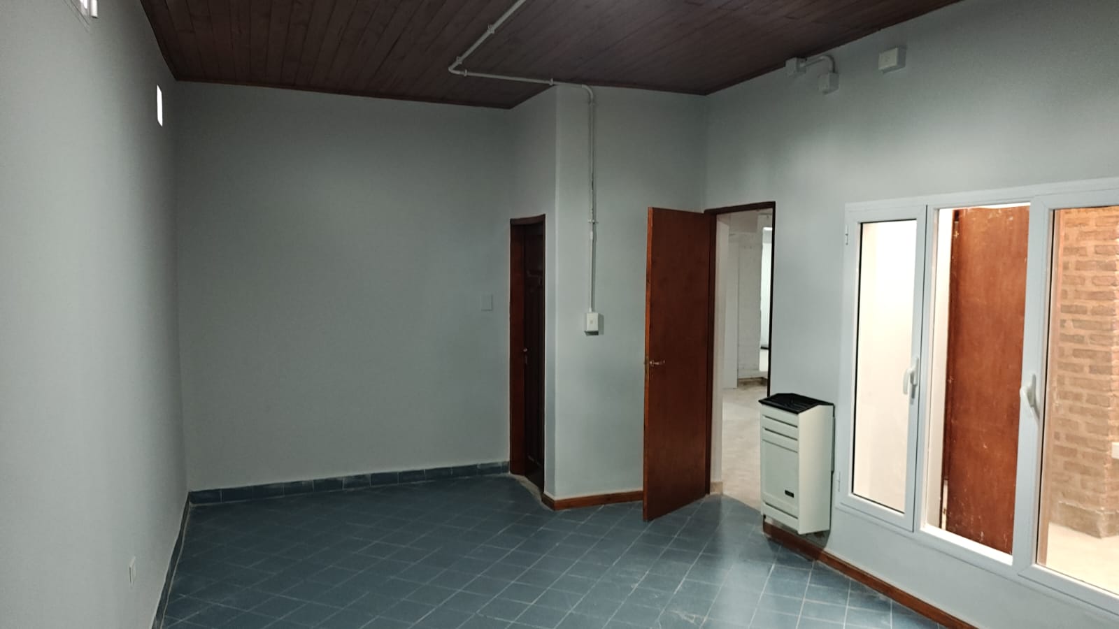 PROPIEDAD MULTIFAMILIAR EN VENTA EN CENTENARIO | 2 CASAS + DEPARTAMENTO